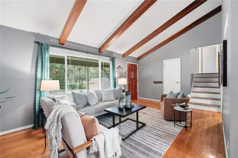 8133 W 93rd St, Overland Park, KS 66212