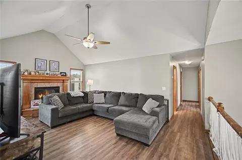 Entry Way - 1108 E 18th St, Kearney, MO 64060 photo 1 of 1