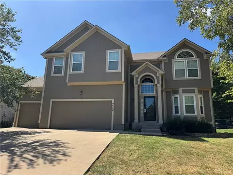 9622 Falcon Valley Dr, Lenexa, KS 66220