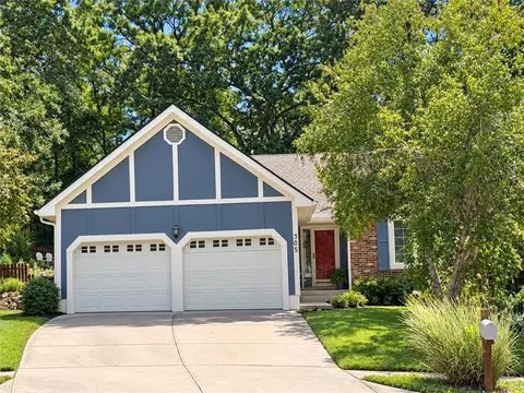 305 Lancelot Dr, Liberty, MO 64068