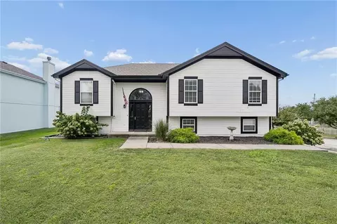 8501 NE 108th Ter, Kansas City, MO 64157