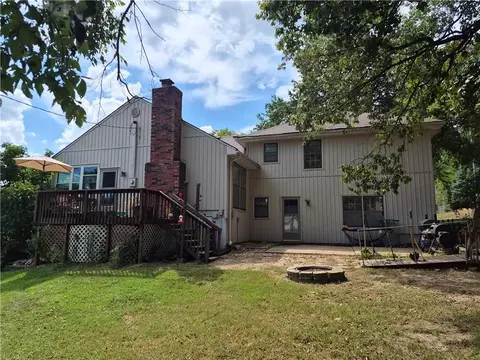 Exterior - 18500 E 27th St, Independence, MO 64057 photo 7 of 14