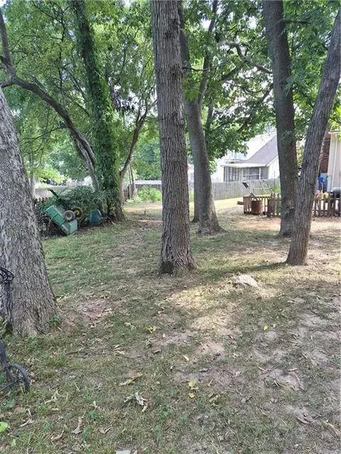 Exterior - 18500 E 27th St, Independence, MO 64057 photo 12 of 14