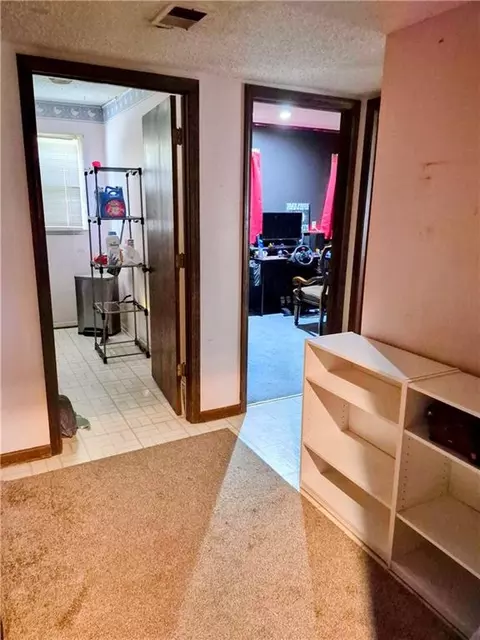 Entry Way - 18500 E 27th St, Independence, MO 64057 photo 6 of 6
