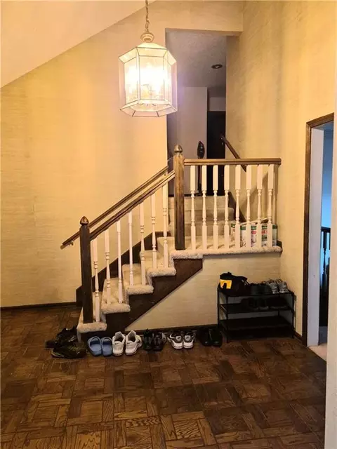 Entry Way - 18500 E 27th St, Independence, MO 64057 photo 1 of 6