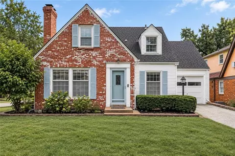 6641 Cherry St, Kansas City, MO 64131