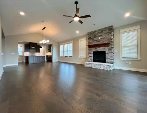 Living - 406 Stoneridge Dr, Lawrence, KS 66049 photo 2 of 3