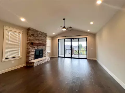 Living - 406 Stoneridge Dr, Lawrence, KS 66049 photo 3 of 3