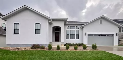 Exterior - 406 Stoneridge Dr, Lawrence, KS 66049 photo 2 of 2