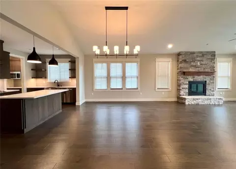 Living - 406 Stoneridge Dr, Lawrence, KS 66049 photo 1 of 3