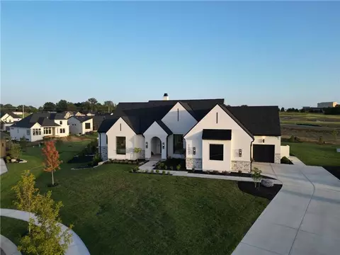 12007 W 173rd Ter, Overland Park, KS 66221