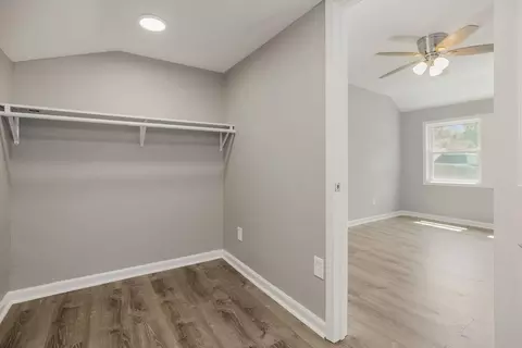 Entry Way - 10522 E 6th St, Independence, MO 64053 photo 5 of 5