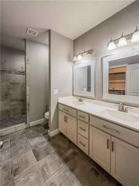 Bath - 19557 E 14th N St, Independence, MO 64056 photo 1 of 5
