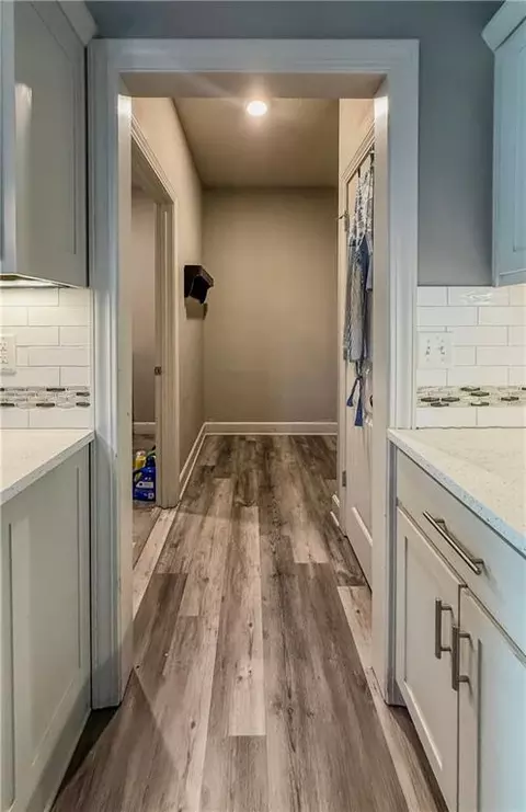 Entry Way - 19557 E 14th N St, Independence, MO 64056 photo 2 of 3