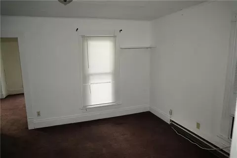 Living - 414 Broad St, Warrensburg, MO 64093 photo 2 of 2