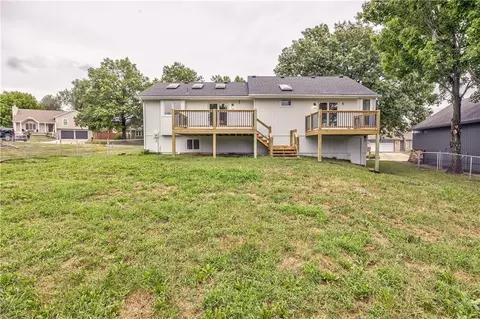 Exterior - 1105 Brookside Pl, Raymore, MO 64083 photo 10 of 10
