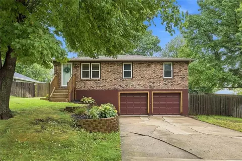 10728 N Walnut St, Kansas City, MO 64155