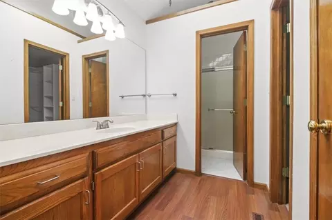 Bath - 17002 E 45 St, Independence, MO 64055 photo 2 of 3