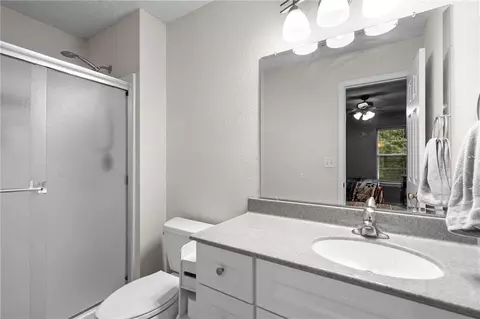Bath - 6066 NE Moonstone Dr, Lees Summit, MO 64064 photo 2 of 3