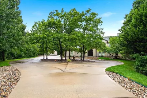 5630 Legler St, Shawnee, KS 66217