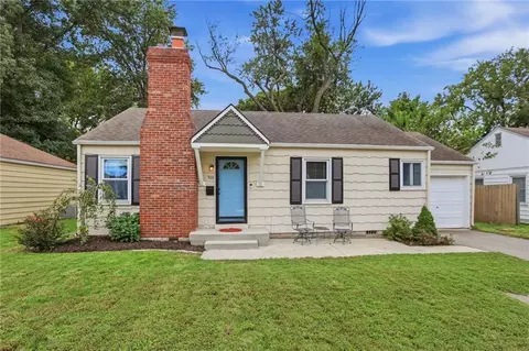 5011 W 51st St, Roeland Park, KS 66205