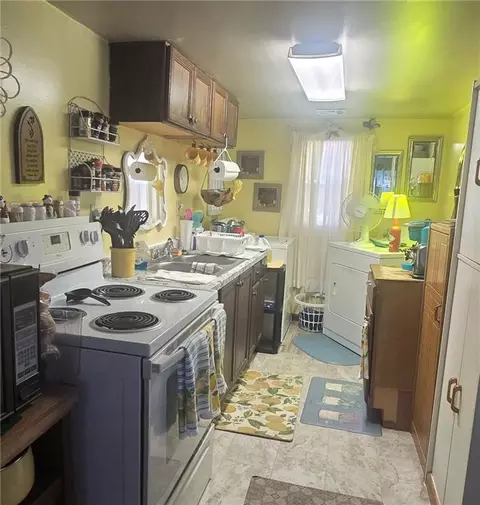 Kitchen - 903 E 10th St, Pittsburg, KS 66762 photo 1 of 1