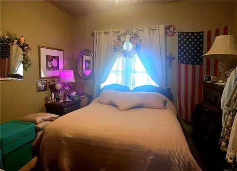 Bedroom - 903 E 10th St, Pittsburg, KS 66762 photo 3 of 3