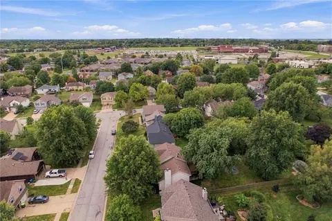 View/Area - 1208 NE Beacon Ave, Lees Summit, MO 64086 photo 1 of 3