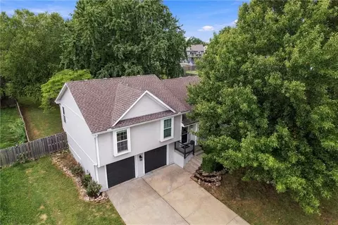 View/Area - 1208 NE Beacon Ave, Lees Summit, MO 64086 photo 3 of 3