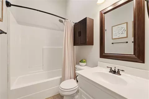 Bath - 1208 NE Beacon Ave, Lees Summit, MO 64086 photo 3 of 4