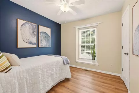Bedroom - 1208 NE Beacon Ave, Lees Summit, MO 64086 photo 4 of 4