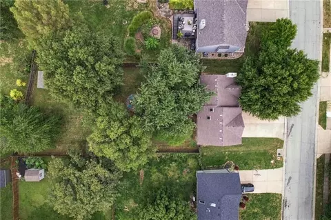 View/Area - 1208 NE Beacon Ave, Lees Summit, MO 64086 photo 2 of 3