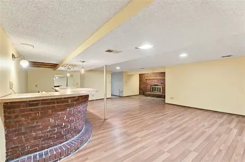 Living - 16513 E 51st St Ct, Independence, MO 64055 photo 4 of 5