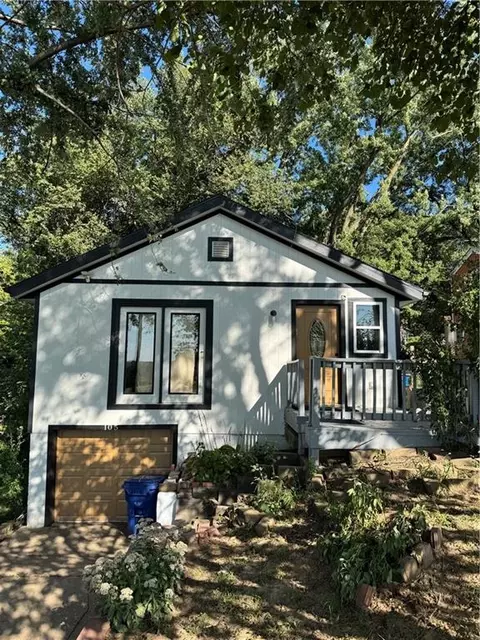 105 City Park Dr, Kansas City, KS 66102