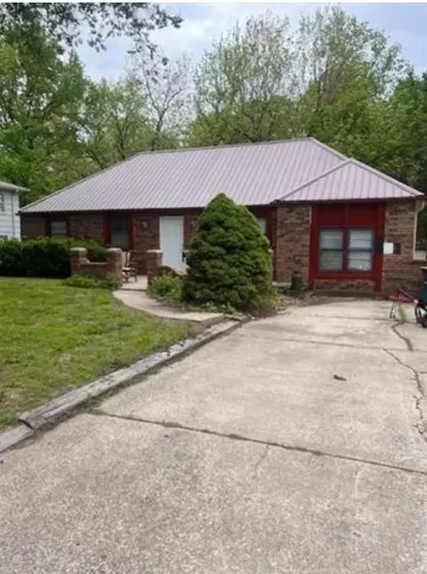 6907 NW 72nd Ter, Kansas City, MO 64152