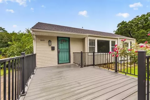 809 E 83rd St, Kansas City, MO 64131