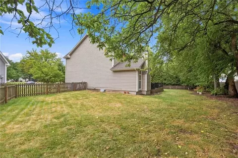 Exterior - 8529 Hall St, Lenexa, KS 66219 photo 11 of 12