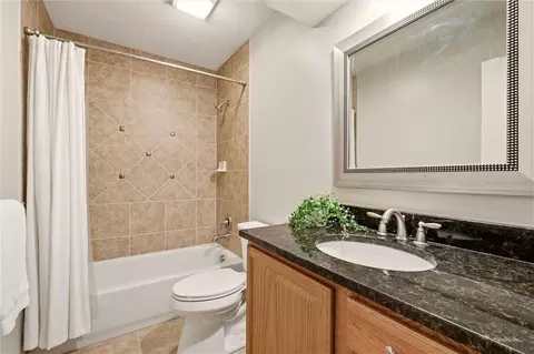 Bath - 8529 Hall St, Lenexa, KS 66219 photo 3 of 4