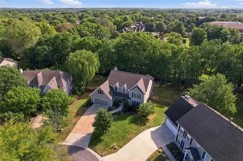 View/Area - 8529 Hall St, Lenexa, KS 66219 photo 1 of 2