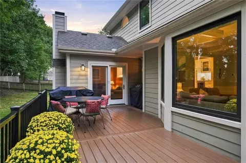 Exterior - 8529 Hall St, Lenexa, KS 66219 photo 5 of 12