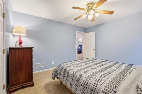 Bedroom - 8529 Hall St, Lenexa, KS 66219 photo 5 of 6