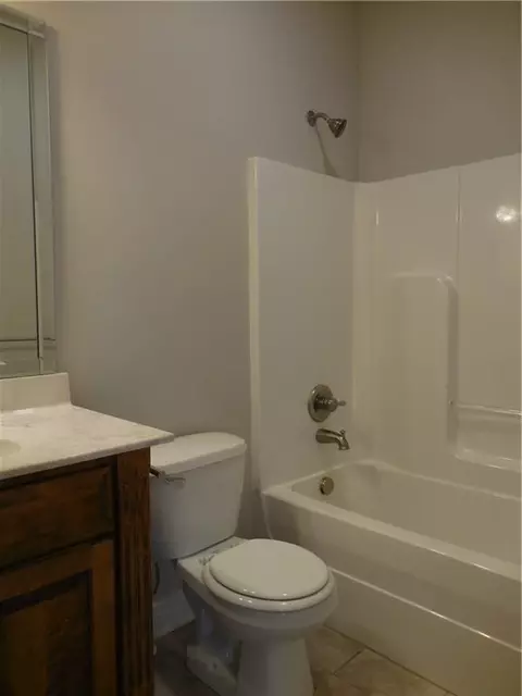 Bath - 1446 Brompton Ln, Raymore, MO 64083 photo 1 of 5