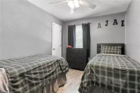 Bedroom - 18909 E 30th Ter, Independence, MO 64057 photo 5 of 7