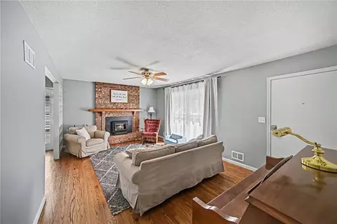 Living - 18104 E 27th Ter, Independence, MO 64057 photo 2 of 3