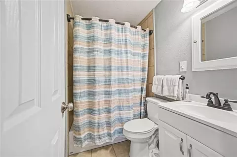 Bath - 18104 E 27th Ter, Independence, MO 64057 photo 2 of 2