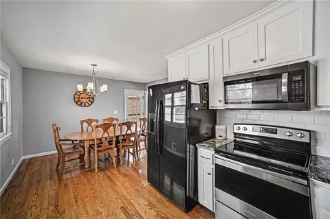 Kitchen - 18104 E 27th Ter, Independence, MO 64057 photo 1 of 2