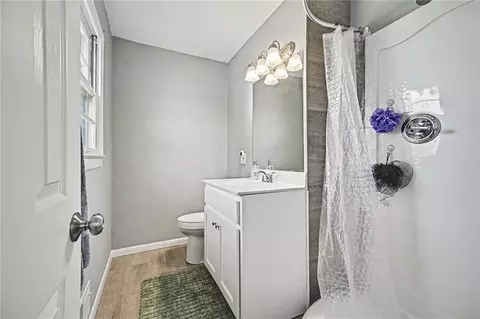 Bath - 18104 E 27th Ter, Independence, MO 64057 photo 1 of 2