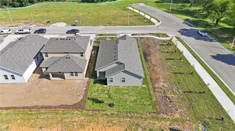 View/Area - 1301 Saddle Ct, Raymore, MO 64083 photo 2 of 2