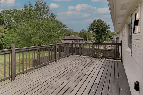 Exterior - 305 Sharon Dr, Lees Summit, MO 64063 photo 4 of 5