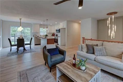 Living - 305 Sharon Dr, Lees Summit, MO 64063 photo 3 of 6